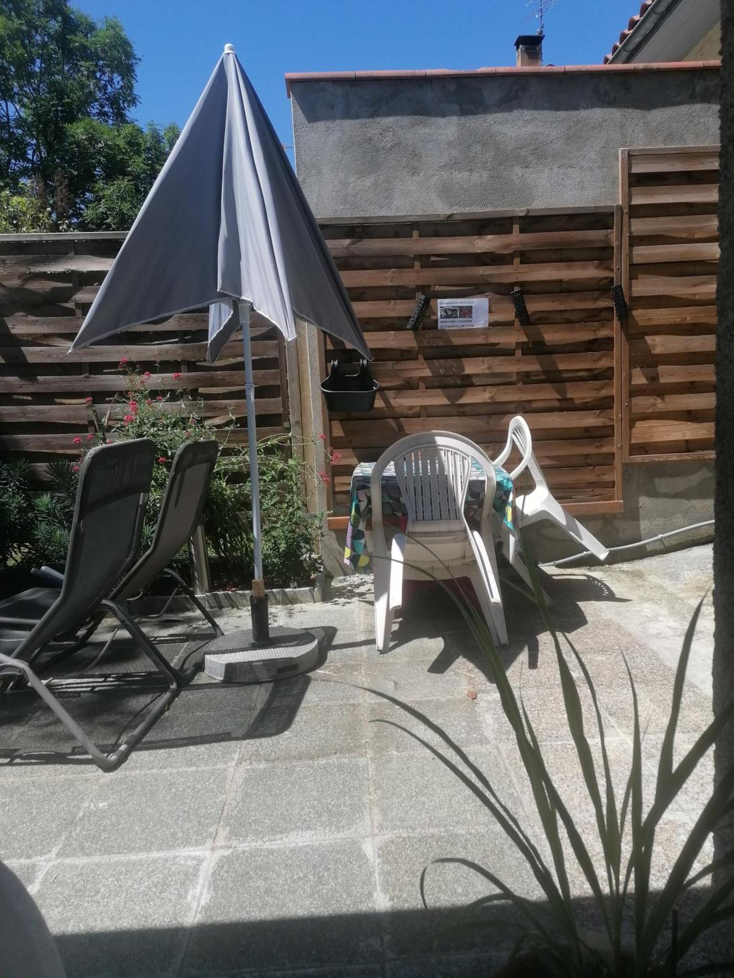 Chambre 23M2 Avec Jardin Wi-Fi Gratuit Saint-Girons Apartman Kültér fotó
